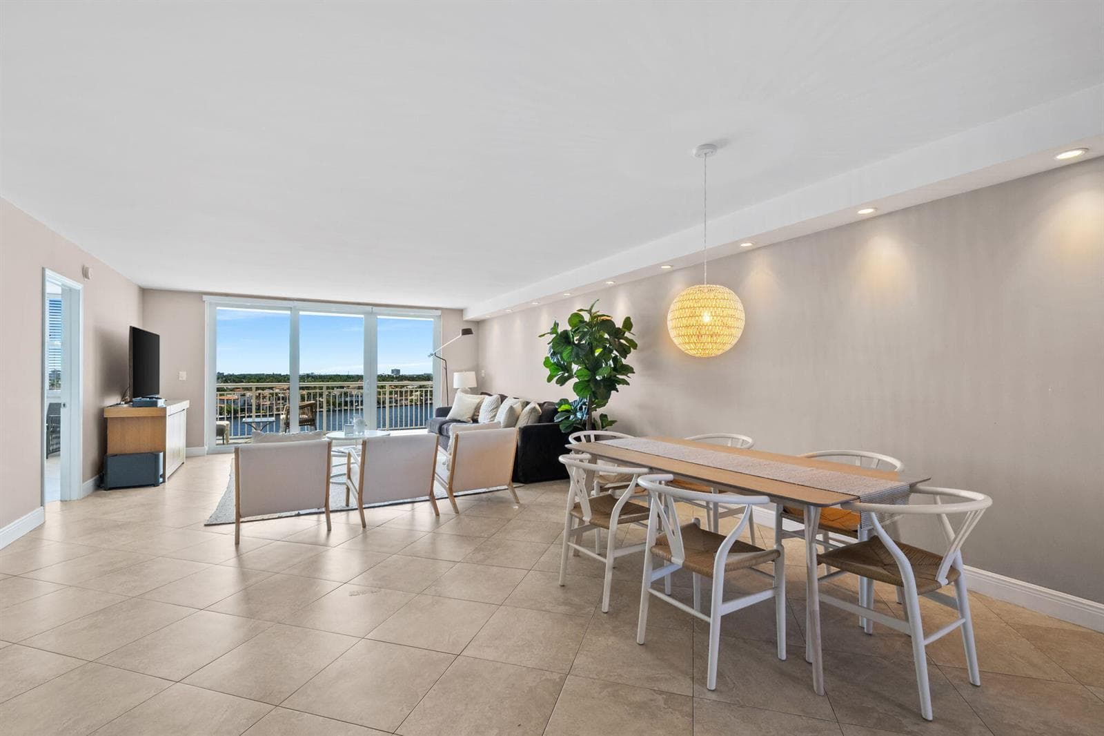 511 BAYSHORE Drive # 810, Fort Lauderdale, FL 33304 — zdjęcie 2