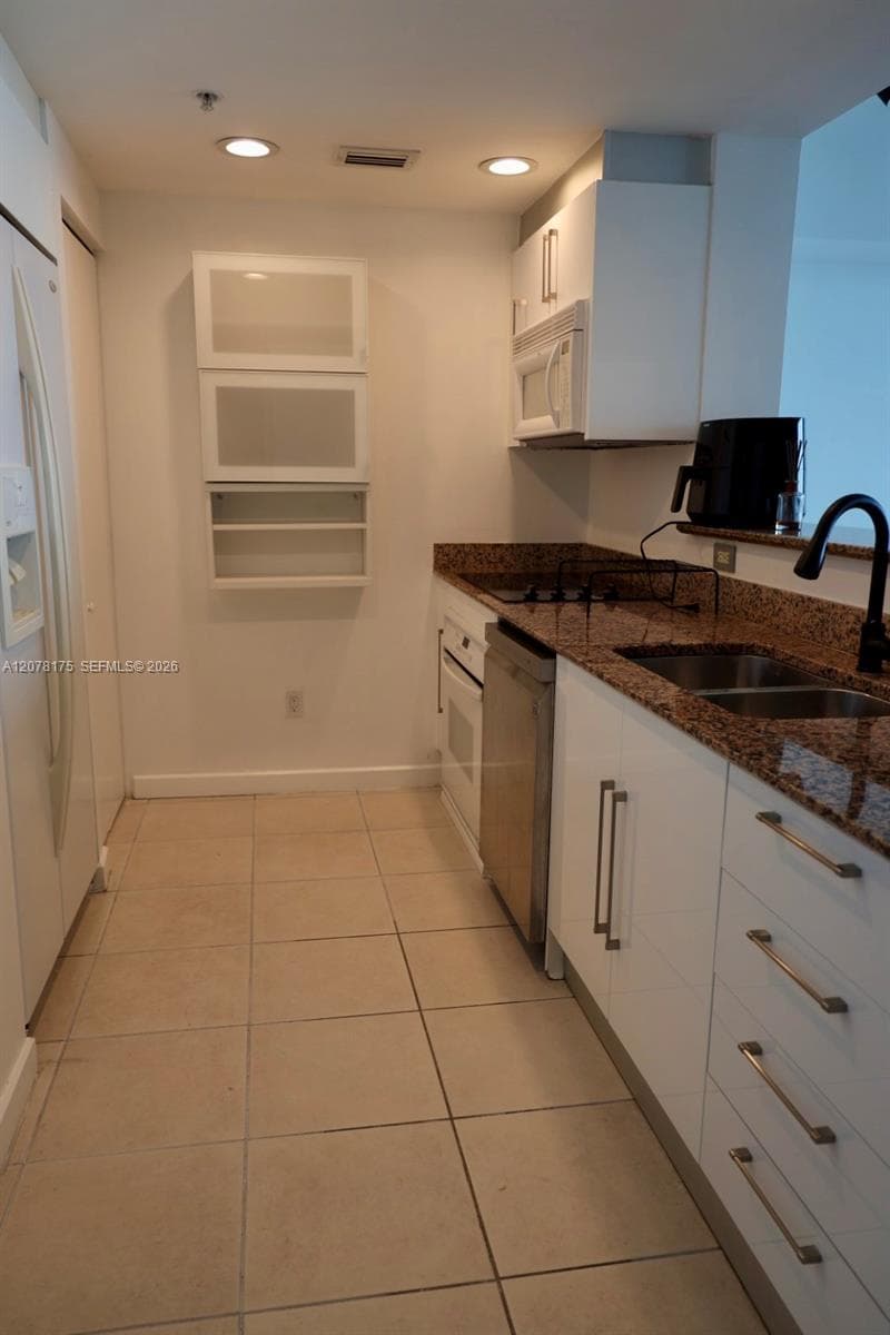 325 S Biscayne Blvd # 4220, Miami, FL 33131 — zdjęcie 4