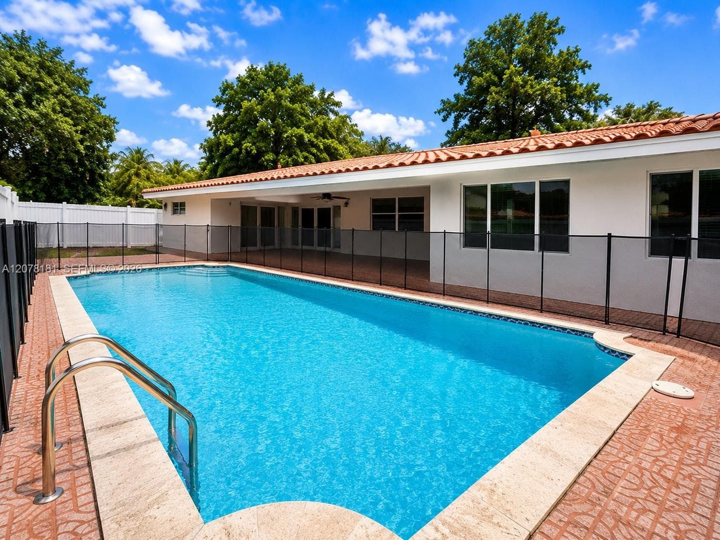 15330 Durnford Dr, Miami Lakes, FL 33014 — zdjęcie 5