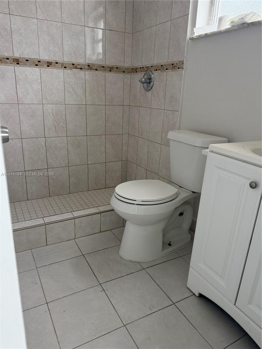 166 W 8th St # 1, Hialeah, FL 33010 — zdjęcie 3