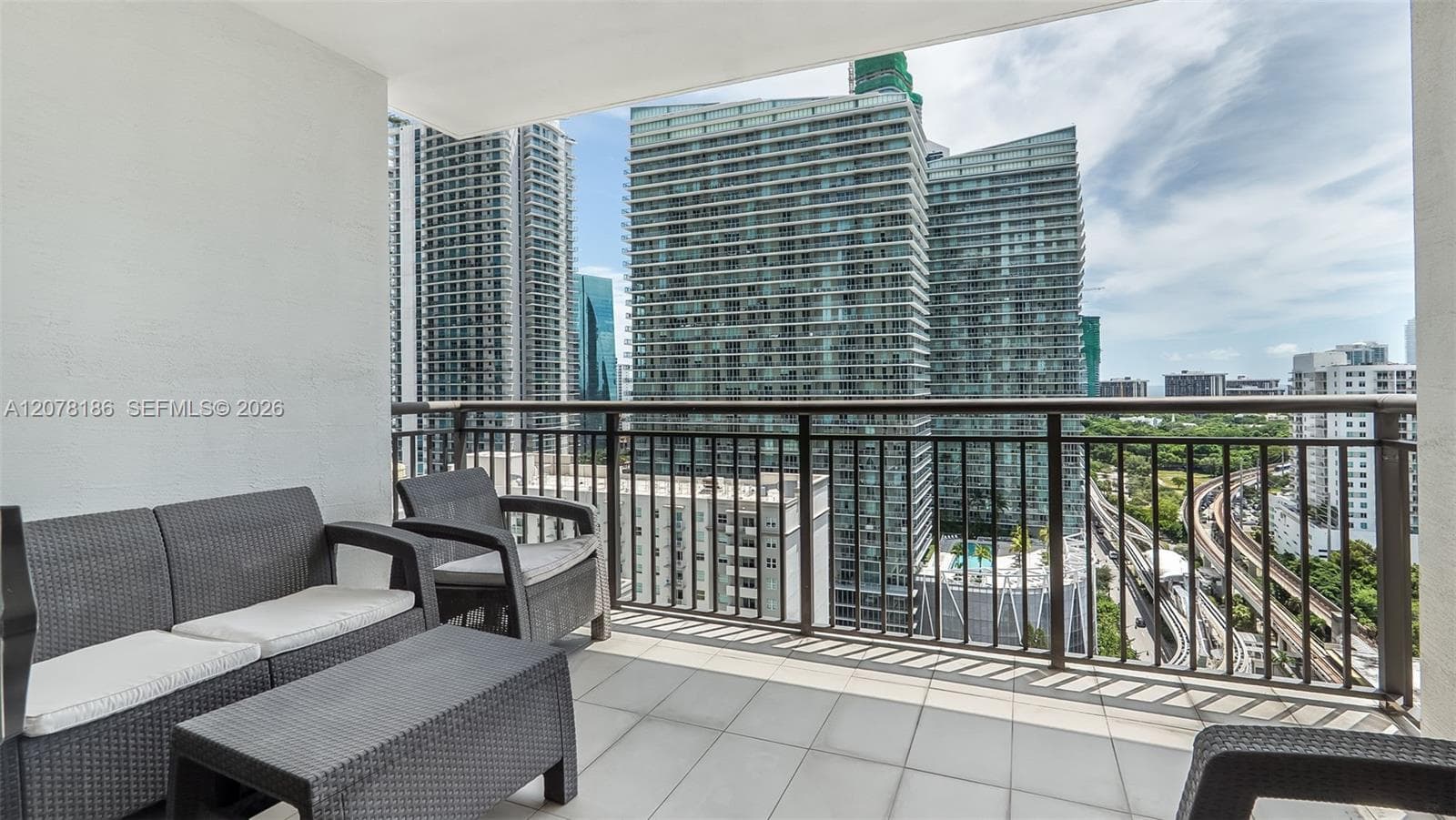 999 SW 1st Ave # 2004, Miami, FL 33130 — zdjęcie 5