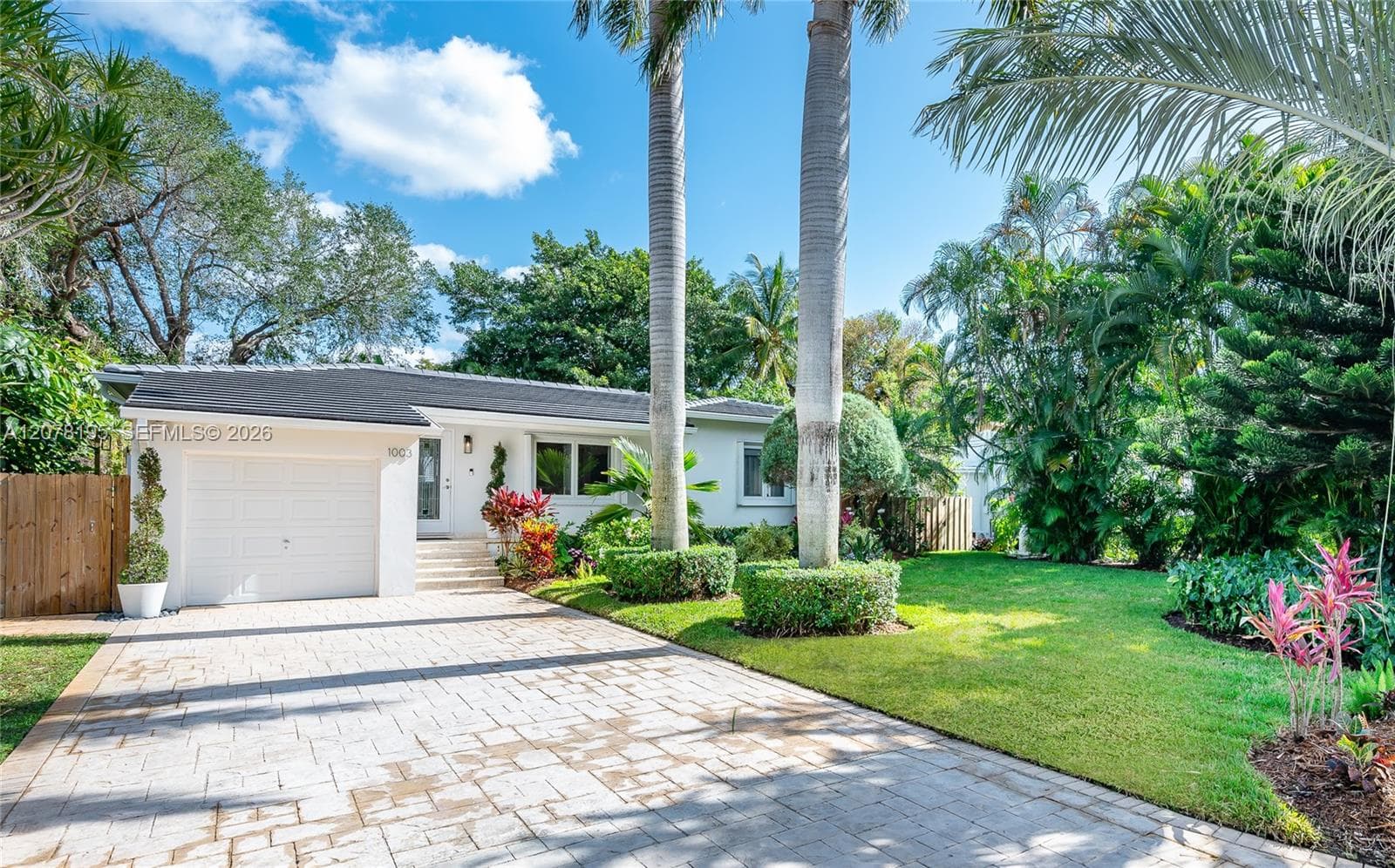 1003 NE 118th St, Biscayne Park, FL 33161 — zdjęcie 3