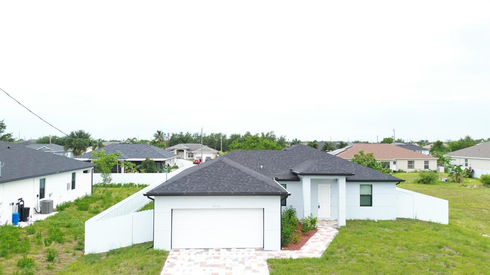 2458 NW 9th Terrace, Cape Coral, FL 33993 — zdjęcie 2