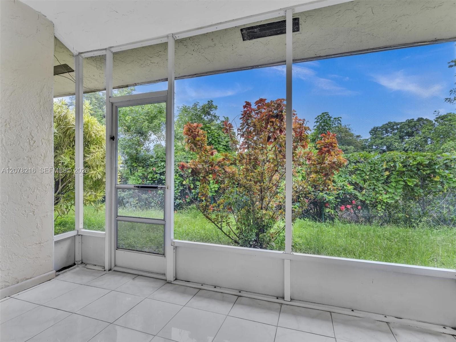 8813 Paradise Ct, Tamarac, FL 33321 — zdjęcie 5