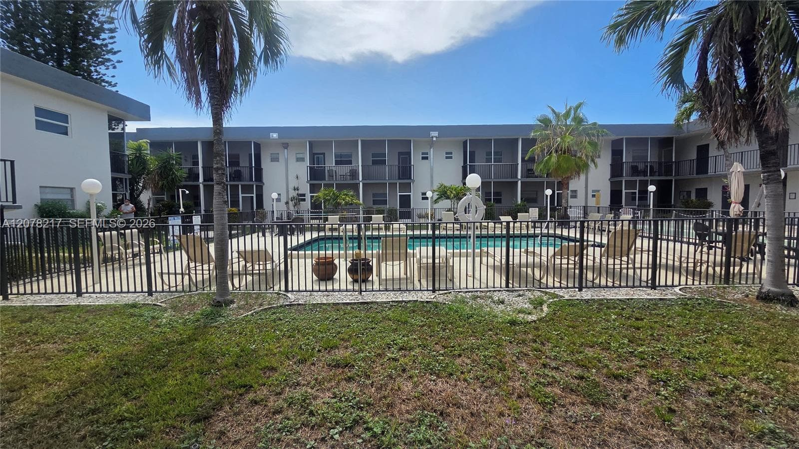 415 NE 2nd St # 105, Hallandale Beach, FL 33009 — zdjęcie 5