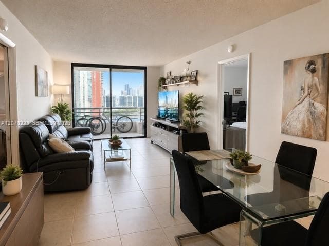 3300 NE 191st St # PH16, Aventura, FL 33180 — zdjęcie 3
