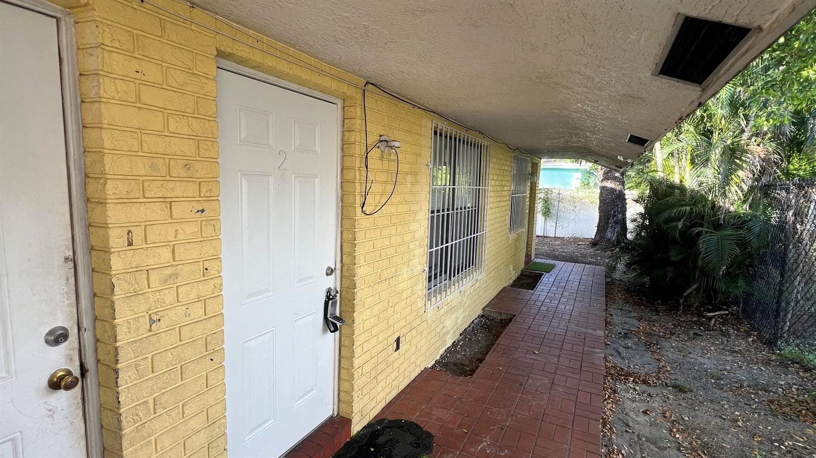 2421 NW 8TH Place # 1-2, Fort Lauderdale, FL 33311 — zdjęcie 3