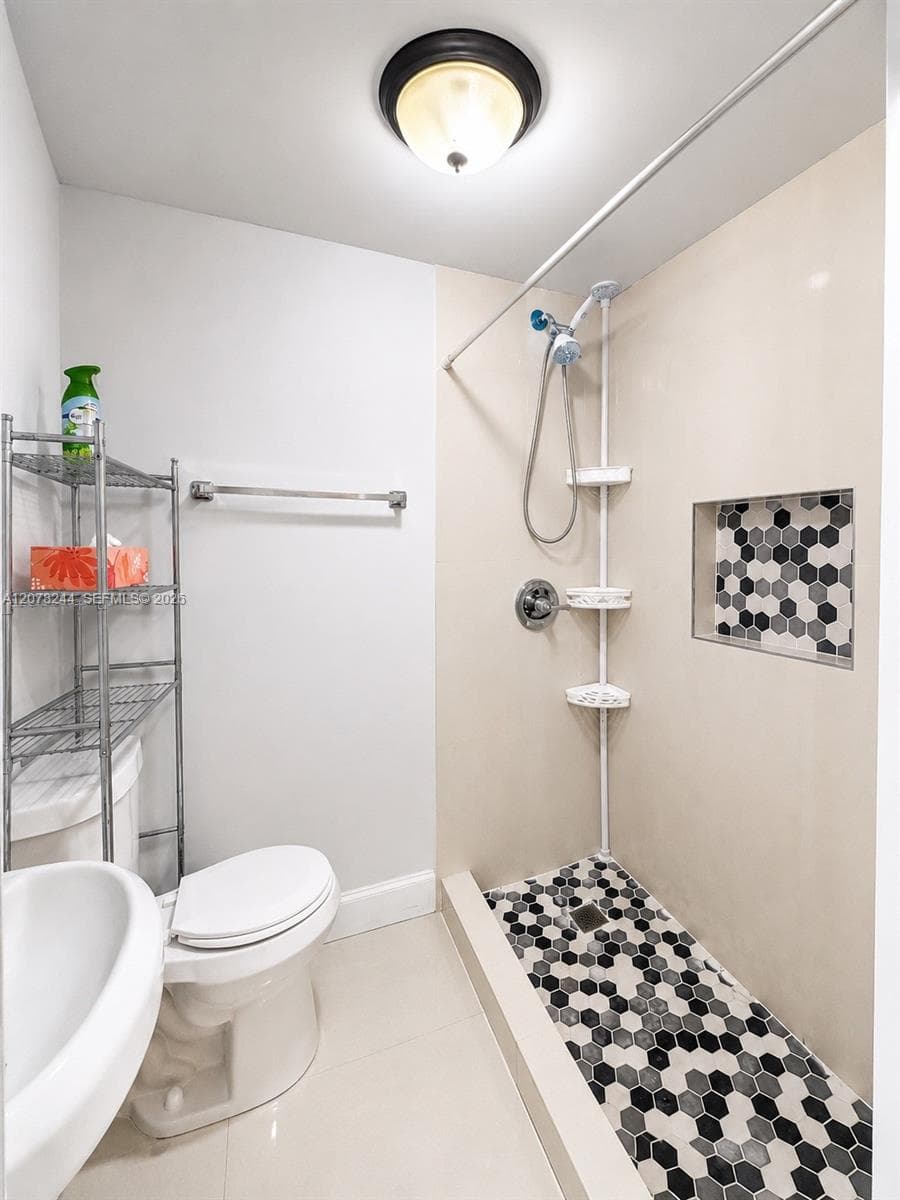 19100 Bobolink Dr, Hialeah, FL 33015 — zdjęcie 3