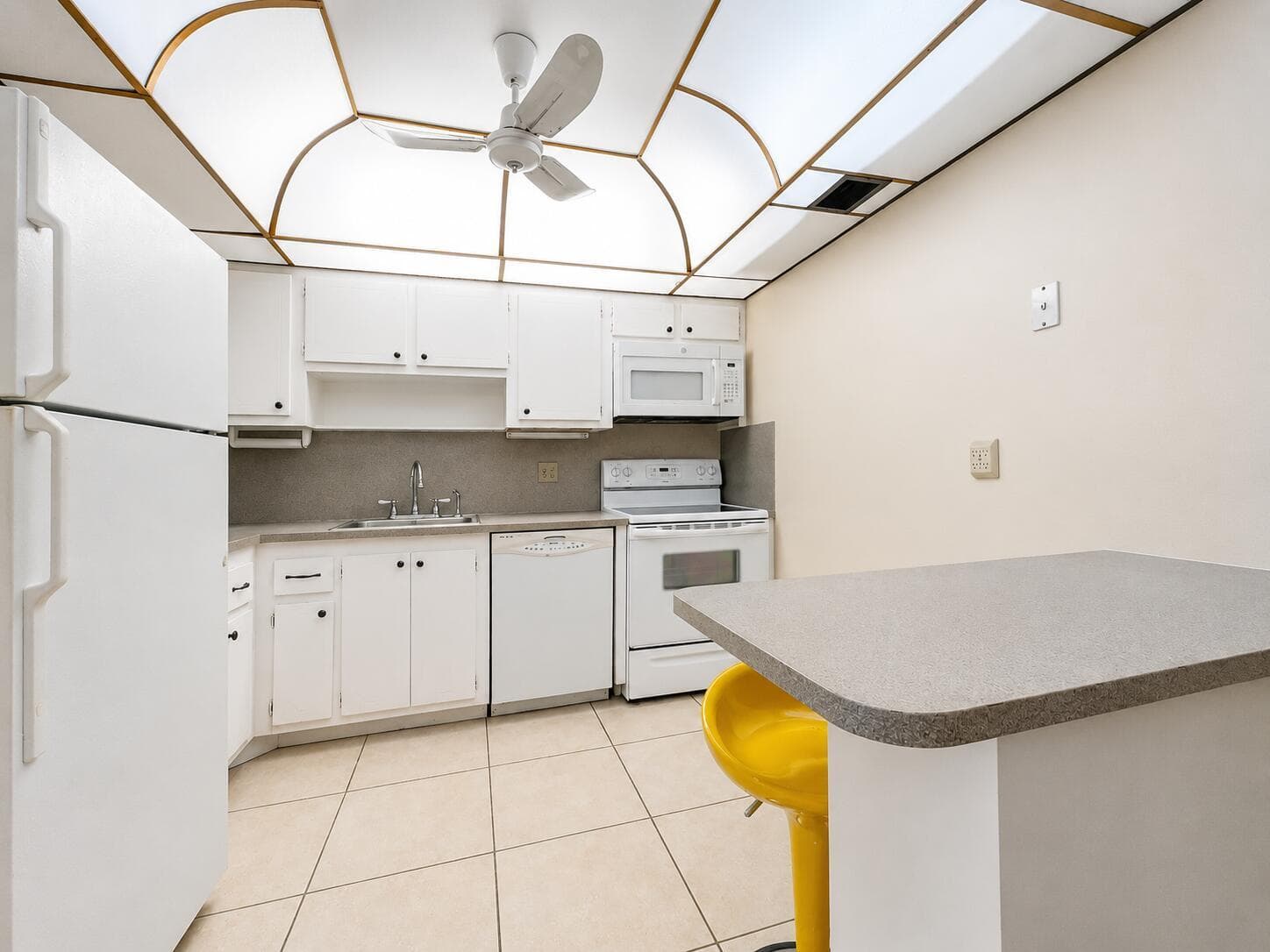 307 Greenbrier B, West Palm Beach, FL 33417 — zdjęcie 2
