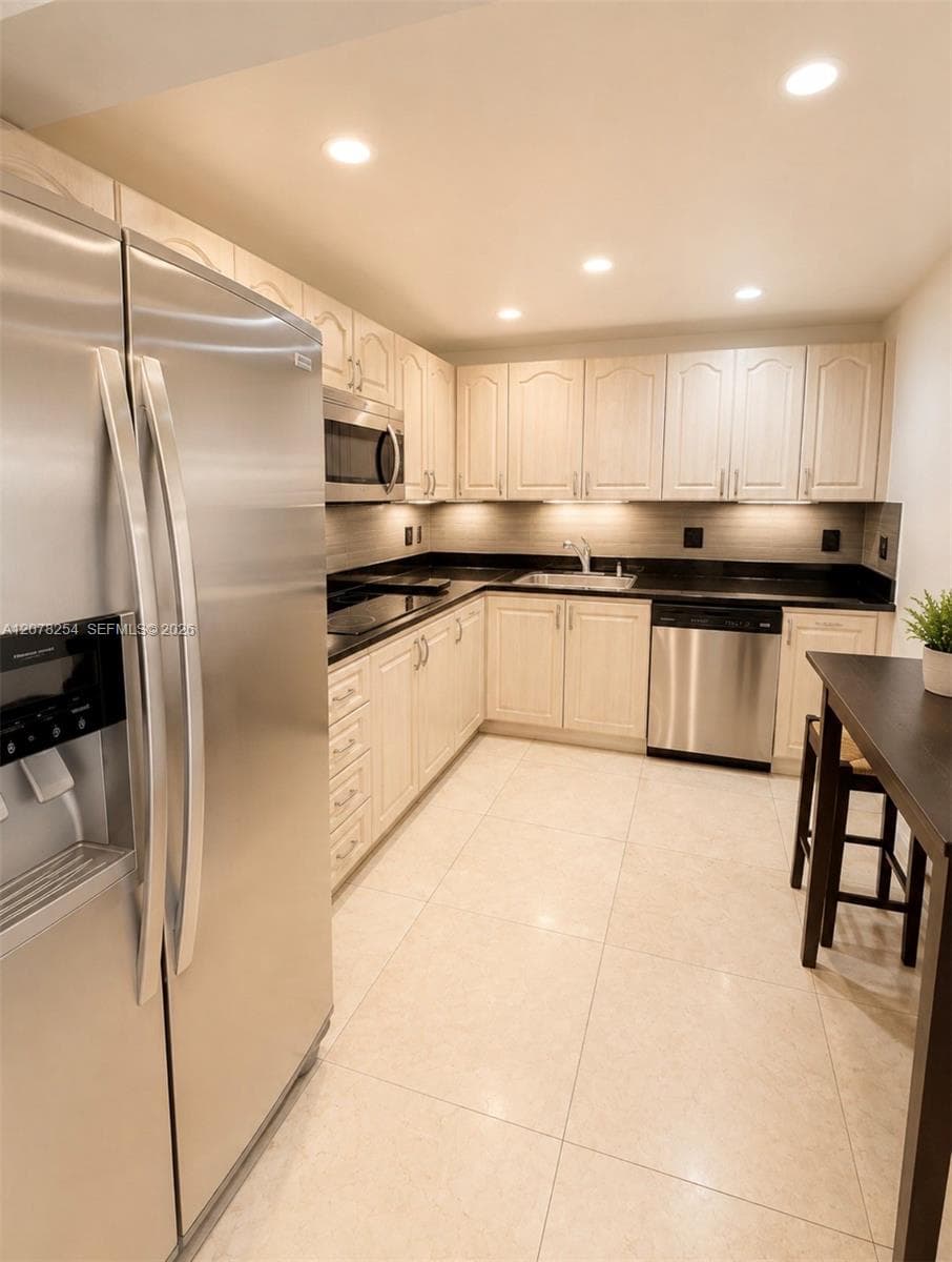 2500 Parkview Dr # 1207, Hallandale Beach, FL 33009 — zdjęcie 2