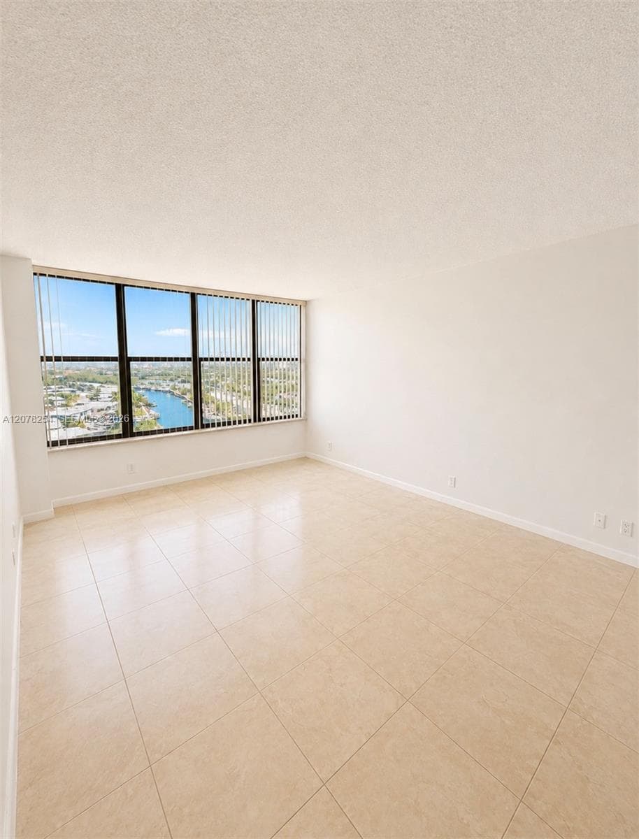 2500 Parkview Dr # 1207, Hallandale Beach, FL 33009 — zdjęcie 4