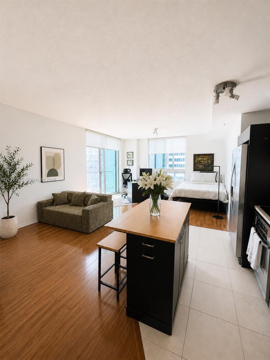1900 N Bayshore Dr # 3005, Miami, FL 33132