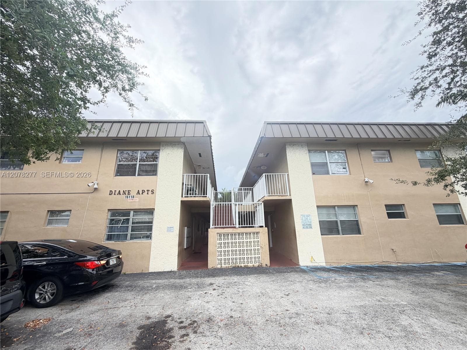 16118 NE 21st Ave # 4, North Miami Beach, FL 33162 — zdjęcie 2