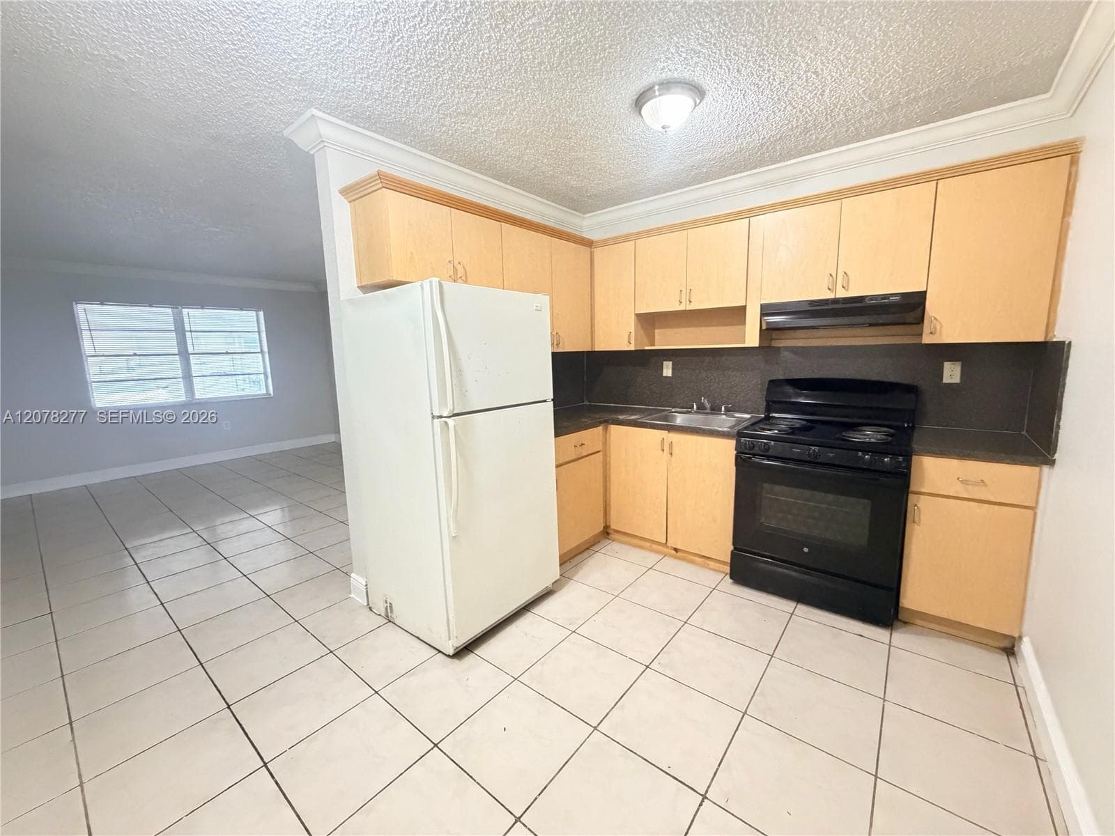 16118 NE 21st Ave # 4, North Miami Beach, FL 33162 — zdjęcie 3