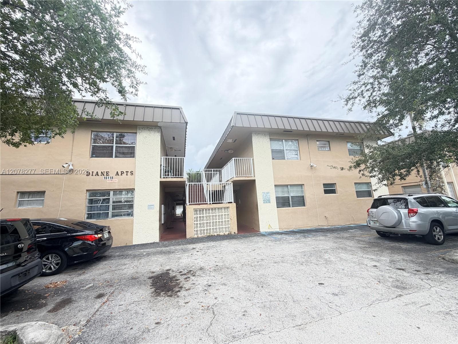 16118 NE 21st Ave # 4, North Miami Beach, FL 33162
