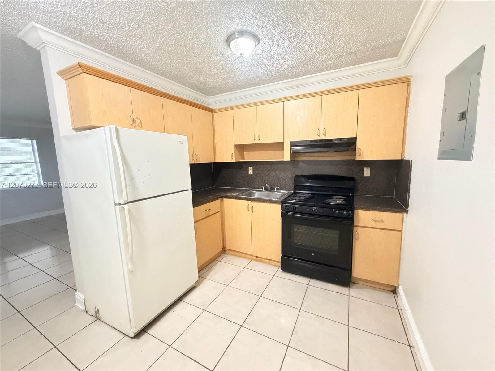 16118 NE 21st Ave # 4, North Miami Beach, FL 33162 — zdjęcie 4