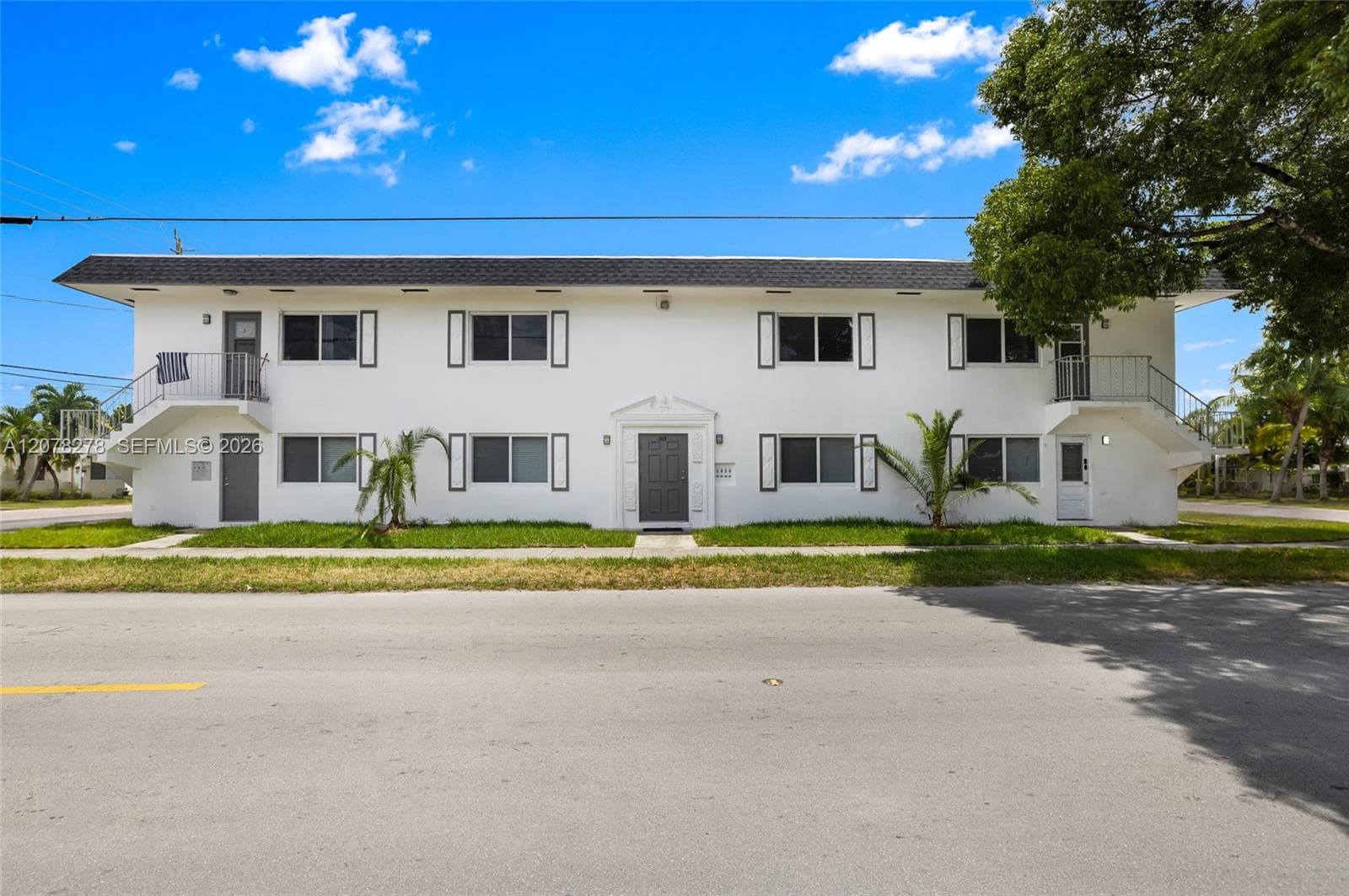 1859 Lincoln St, Hollywood, FL 33020