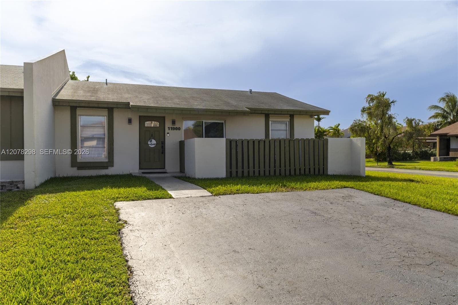 11900 SW 110th St Cir E, Miami, FL 33186