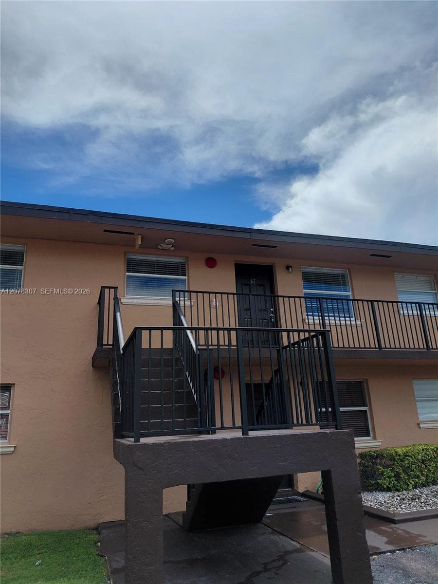 5461 W 24th Ave # 67, Hialeah, FL 33016 — zdjęcie 2