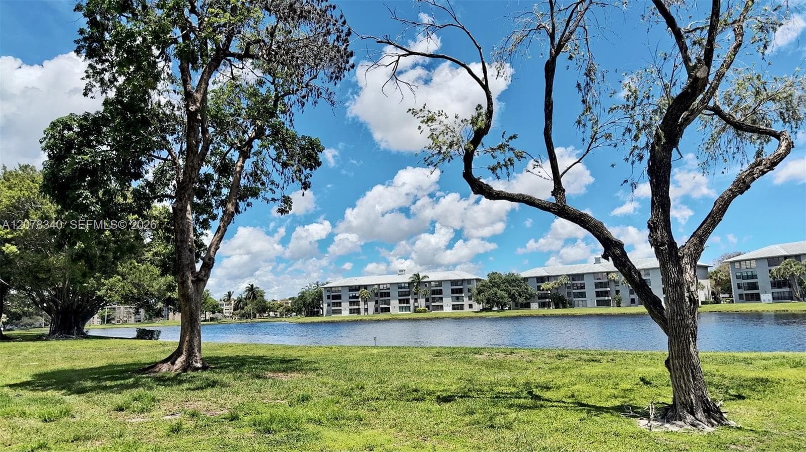 9420 Poinciana Pl # 206, Davie, FL 33324