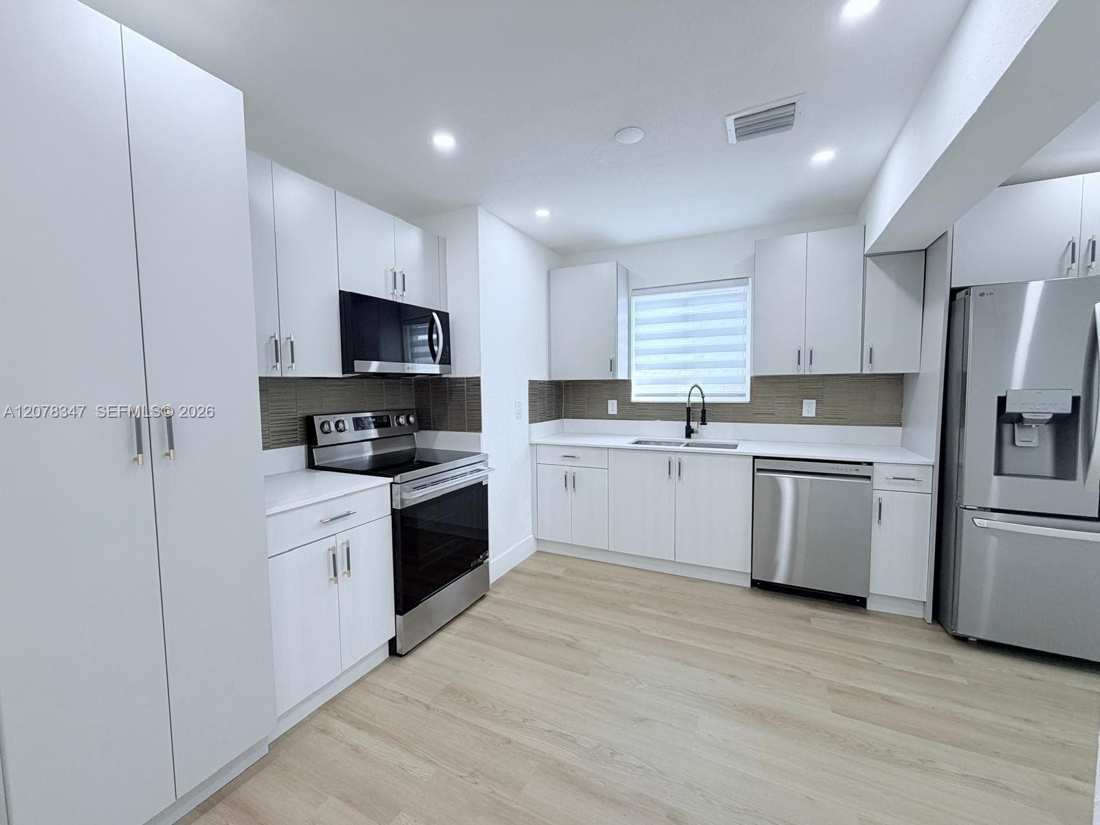 4130 NW 11th Ave, Oakland Park, FL 33309 — zdjęcie 5