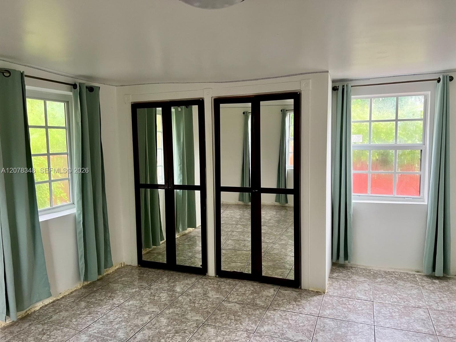 6725 N Miami Ave, Miami, FL 33150 — zdjęcie 5