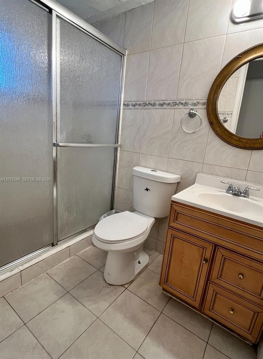 6725 N Miami Ave, Miami, FL 33150 — zdjęcie 4