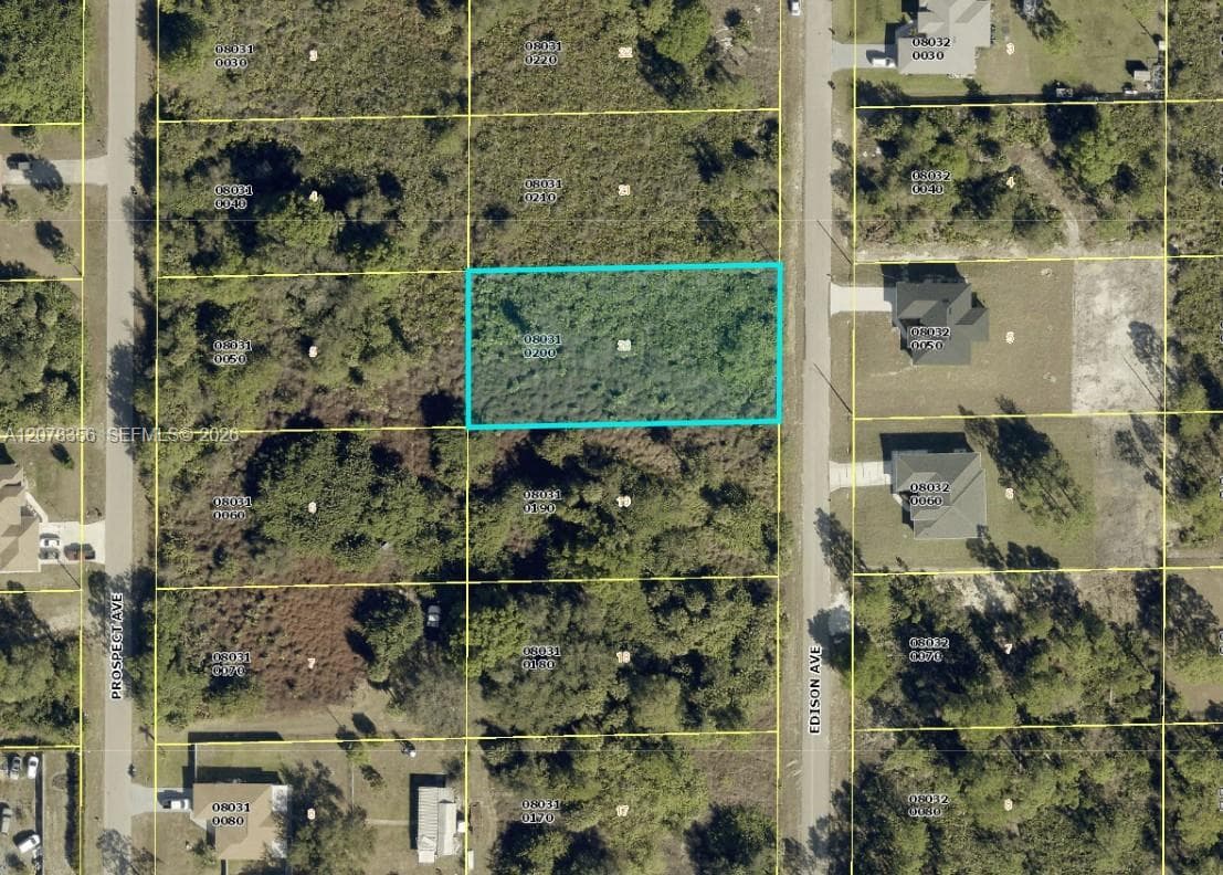 1415 Edison Ave, Lehigh Acres, FL 33972