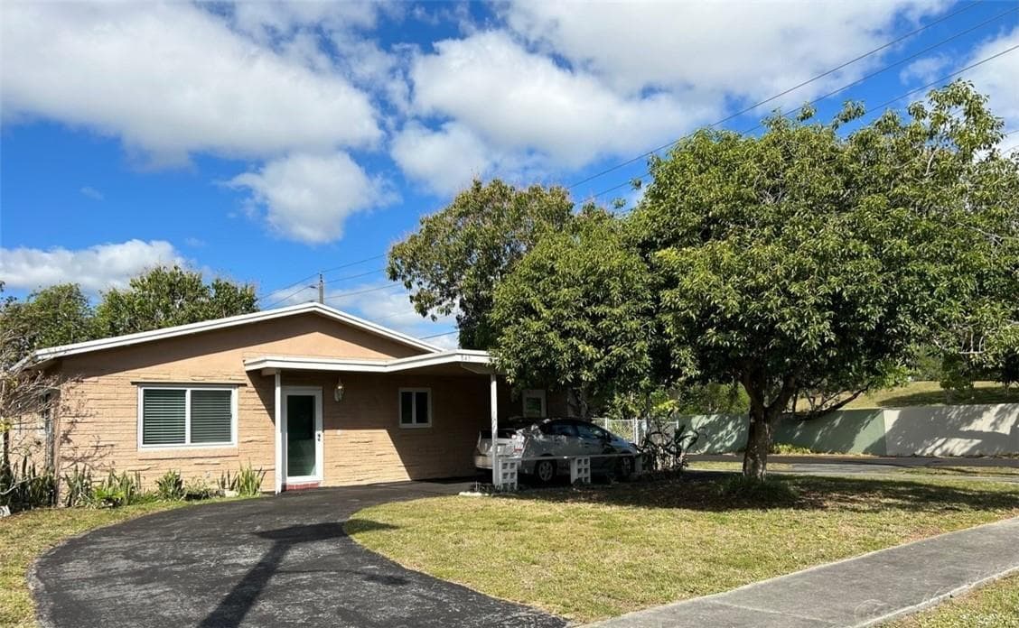845 NW 10TH Avenue, Dania Beach, FL 33004