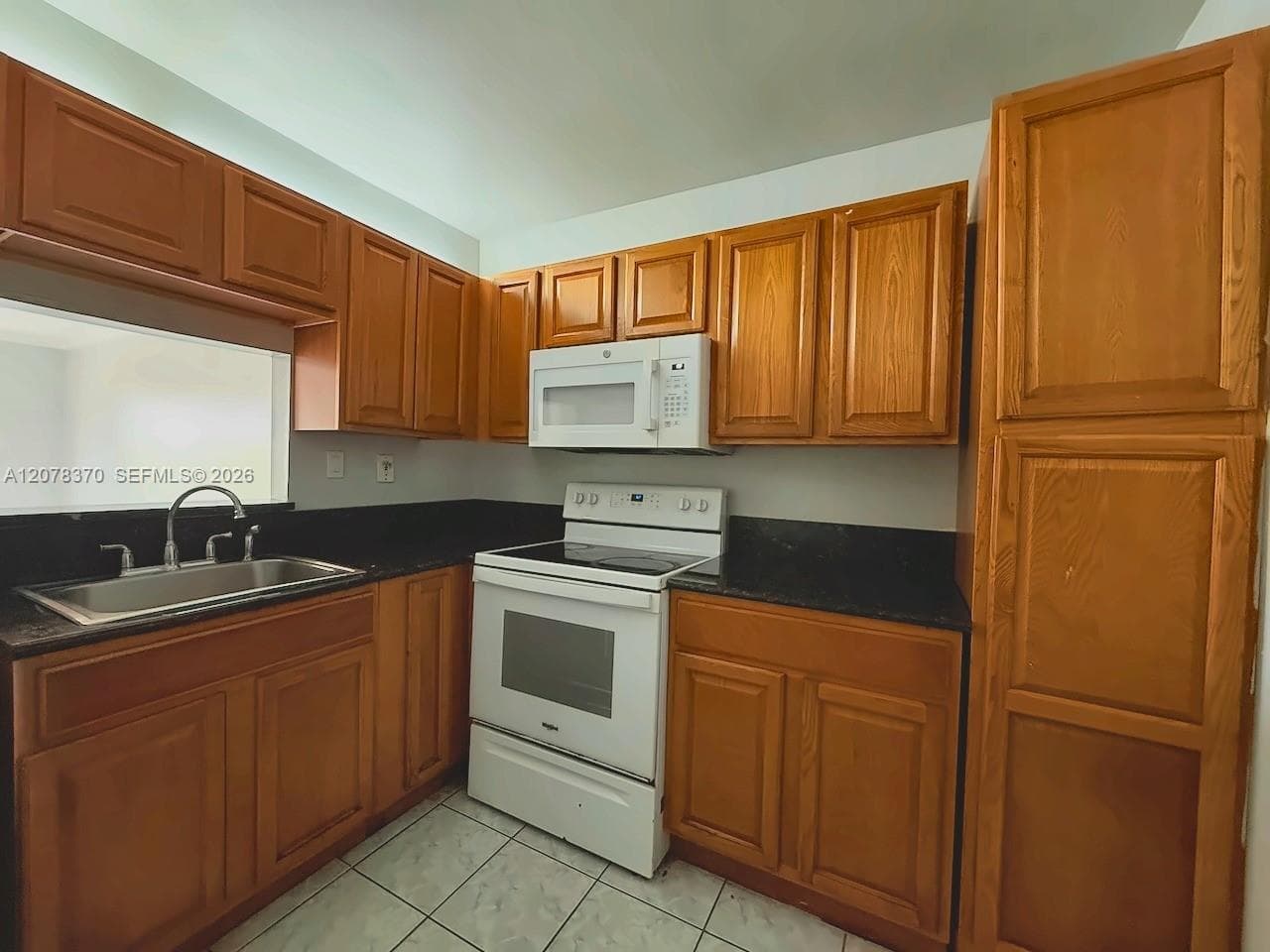 12035 NE 2nd Ave # A419, North Miami, FL 33161 — zdjęcie 4