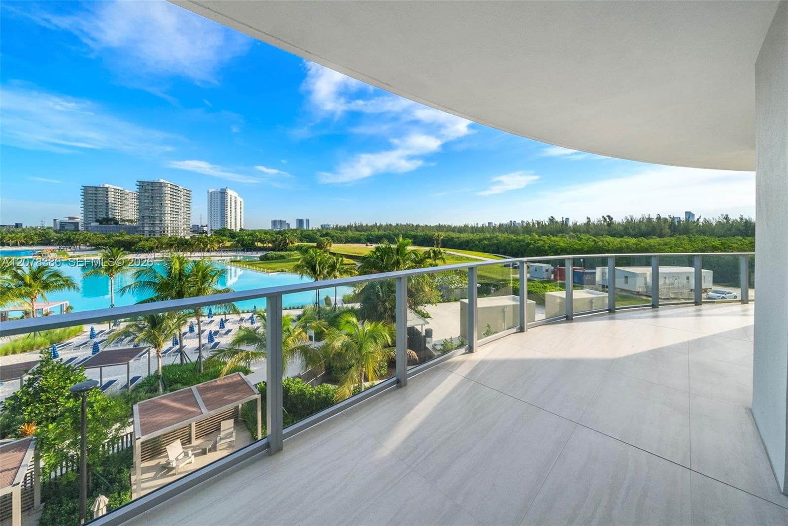 2411 Laguna Cir # 311, North Miami, FL 33181 — zdjęcie 5