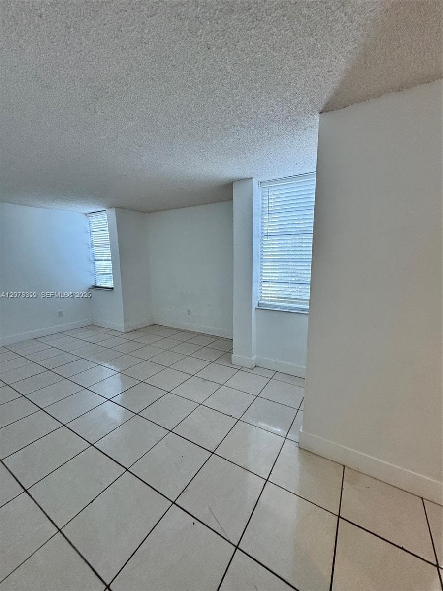 12105 NE 6th Ave # 304, North Miami, FL 33161 — zdjęcie 5