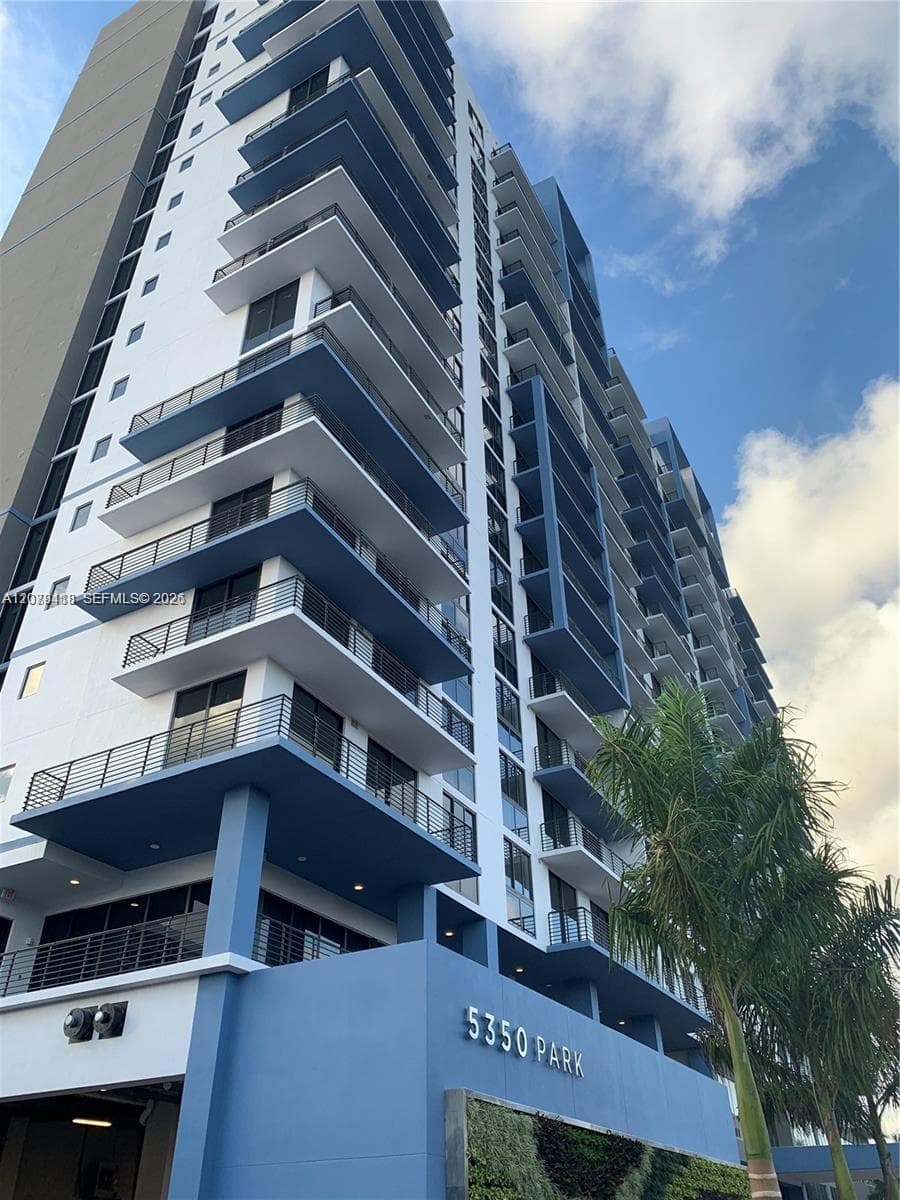 5350 NW 84th Ave # 1607-A, Doral, FL 33166 — zdjęcie 2