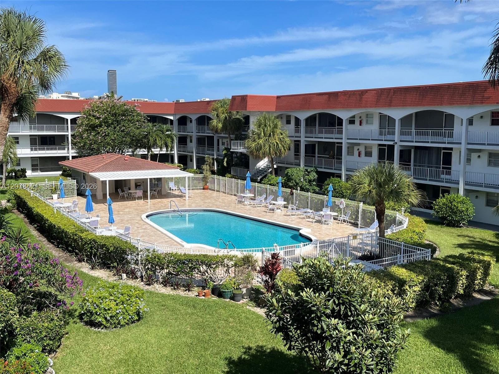 581 Blue Heron Dr # 212-B, Hallandale Beach, FL 33009