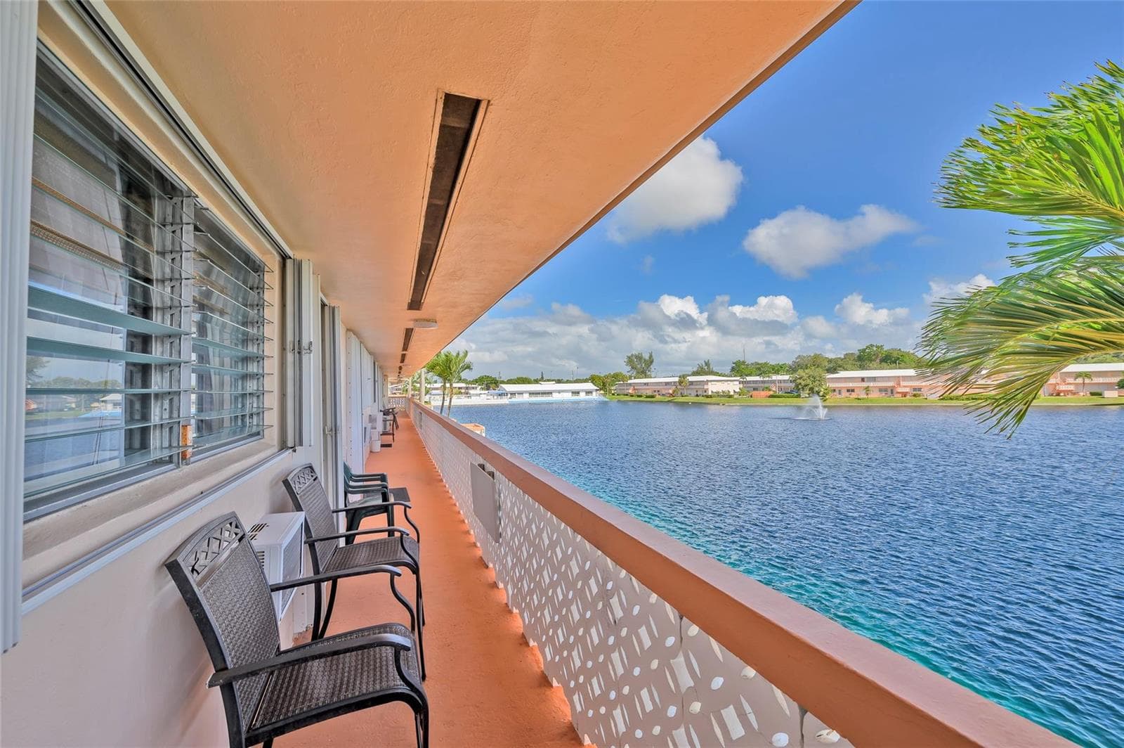 925 SW 11th Avenue # Unit j17, Hallandale Beach, FL 33009 — zdjęcie 3