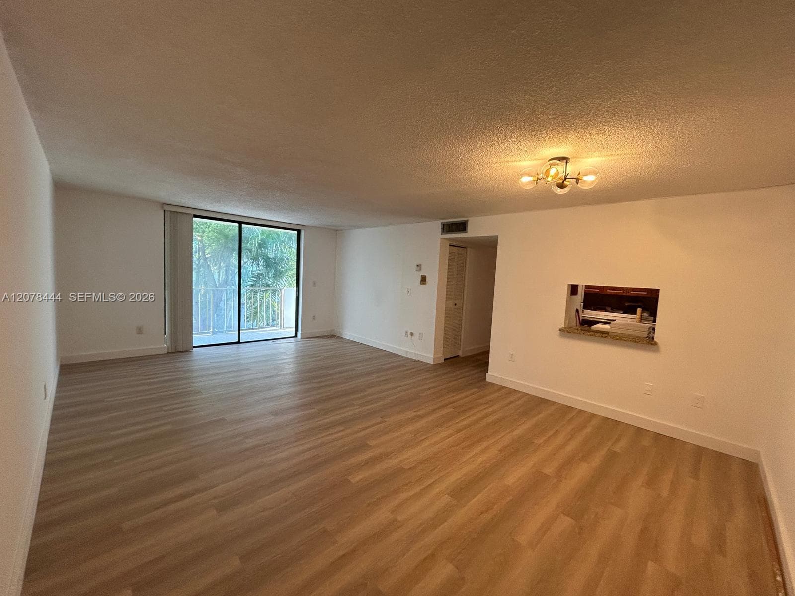 1673 Bay Rd # 405, Miami Beach, FL 33139 — zdjęcie 2