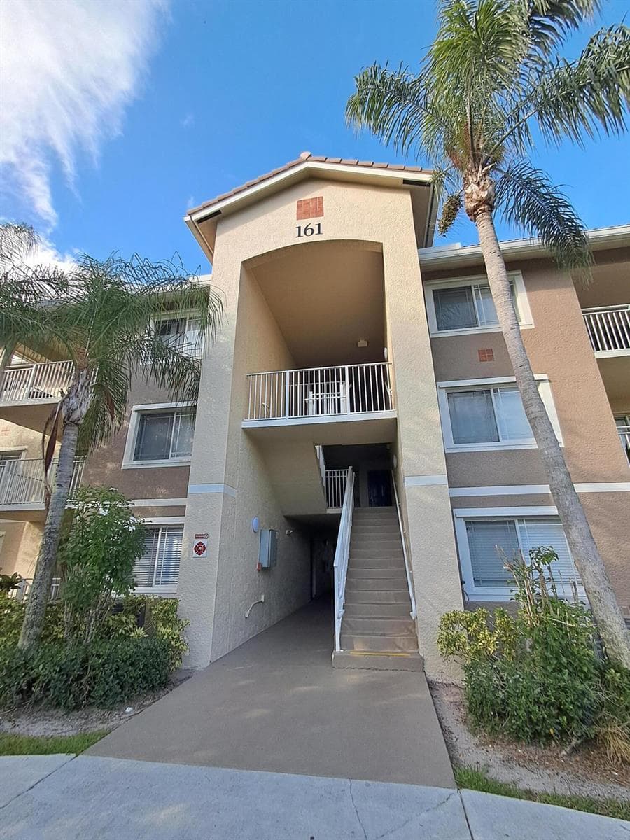 161 SW Palm Drive # 204, Port St. Lucie, FL 34986