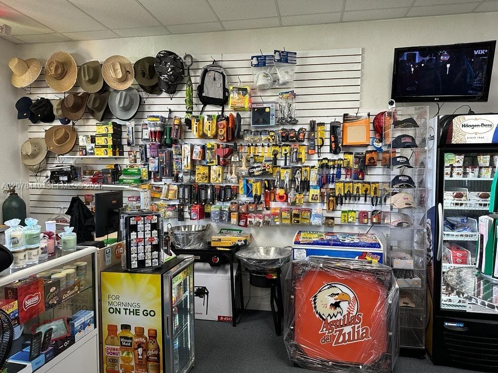 10940 W Flagler st, Miami FL 33174 — zdjęcie 3