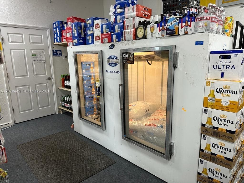 10940 W Flagler st, Miami FL 33174 — zdjęcie 5