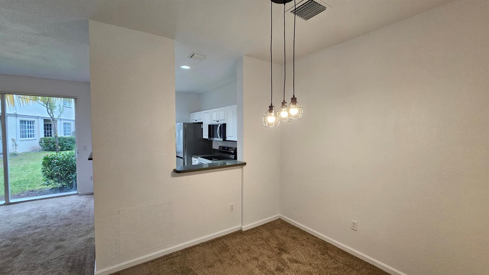 2022 ISLAND Drive, Riviera Beach, FL 33404 — zdjęcie 3