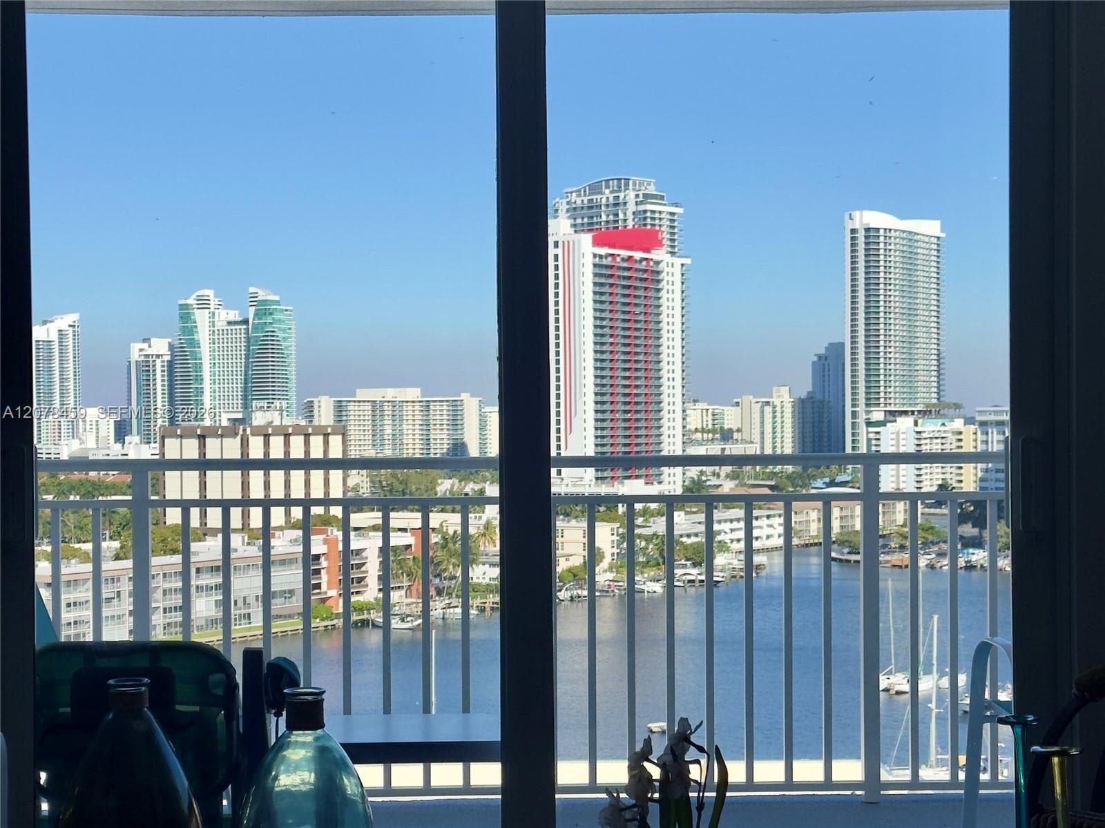 427 Golden Isles Dr # 16E, Hallandale Beach, FL 33009 — zdjęcie 2