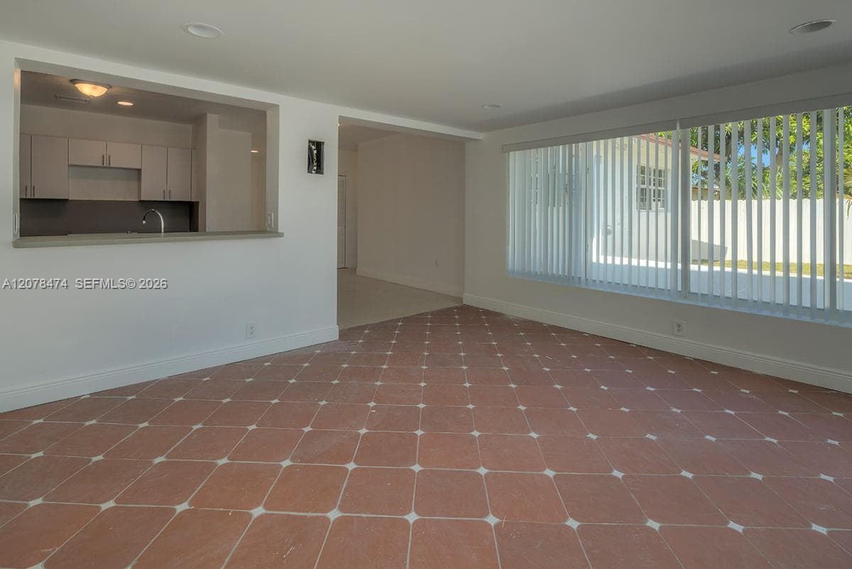 160 NW 199th St # 1, Miami Gardens, FL 33169 — zdjęcie 2