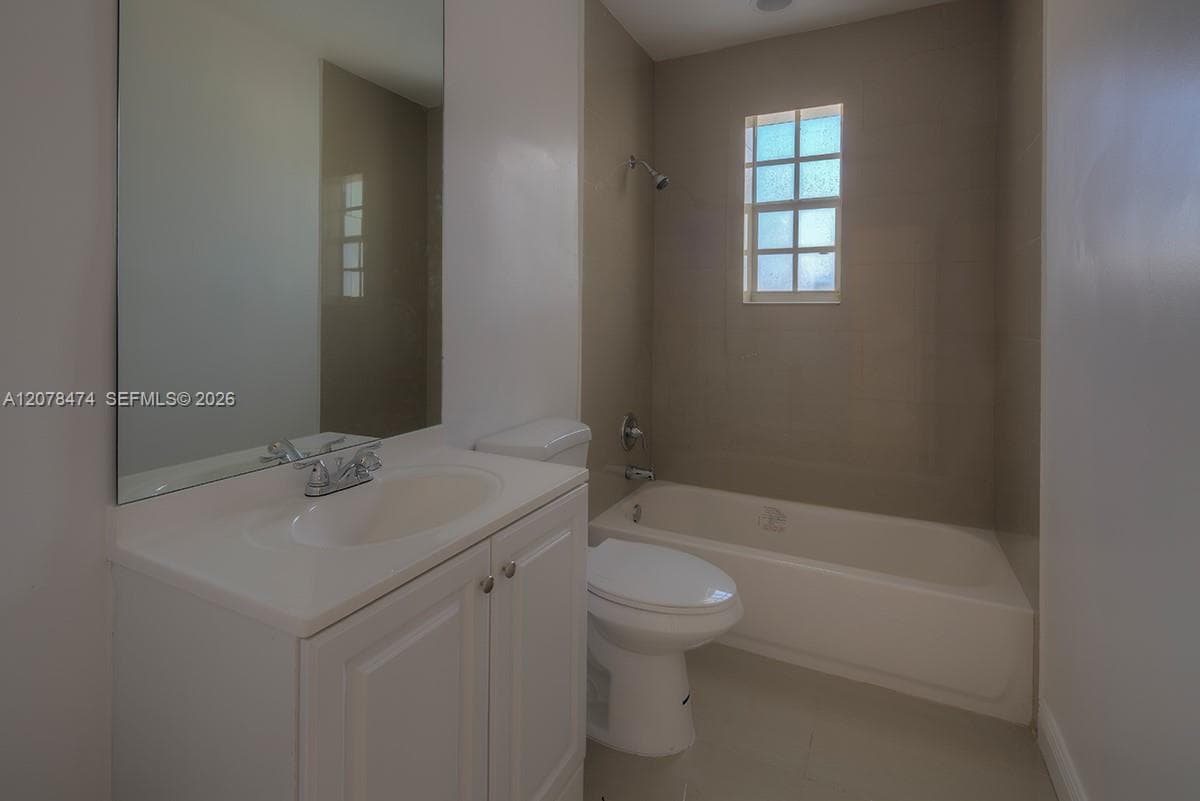 160 NW 199th St # 1, Miami Gardens, FL 33169 — zdjęcie 5
