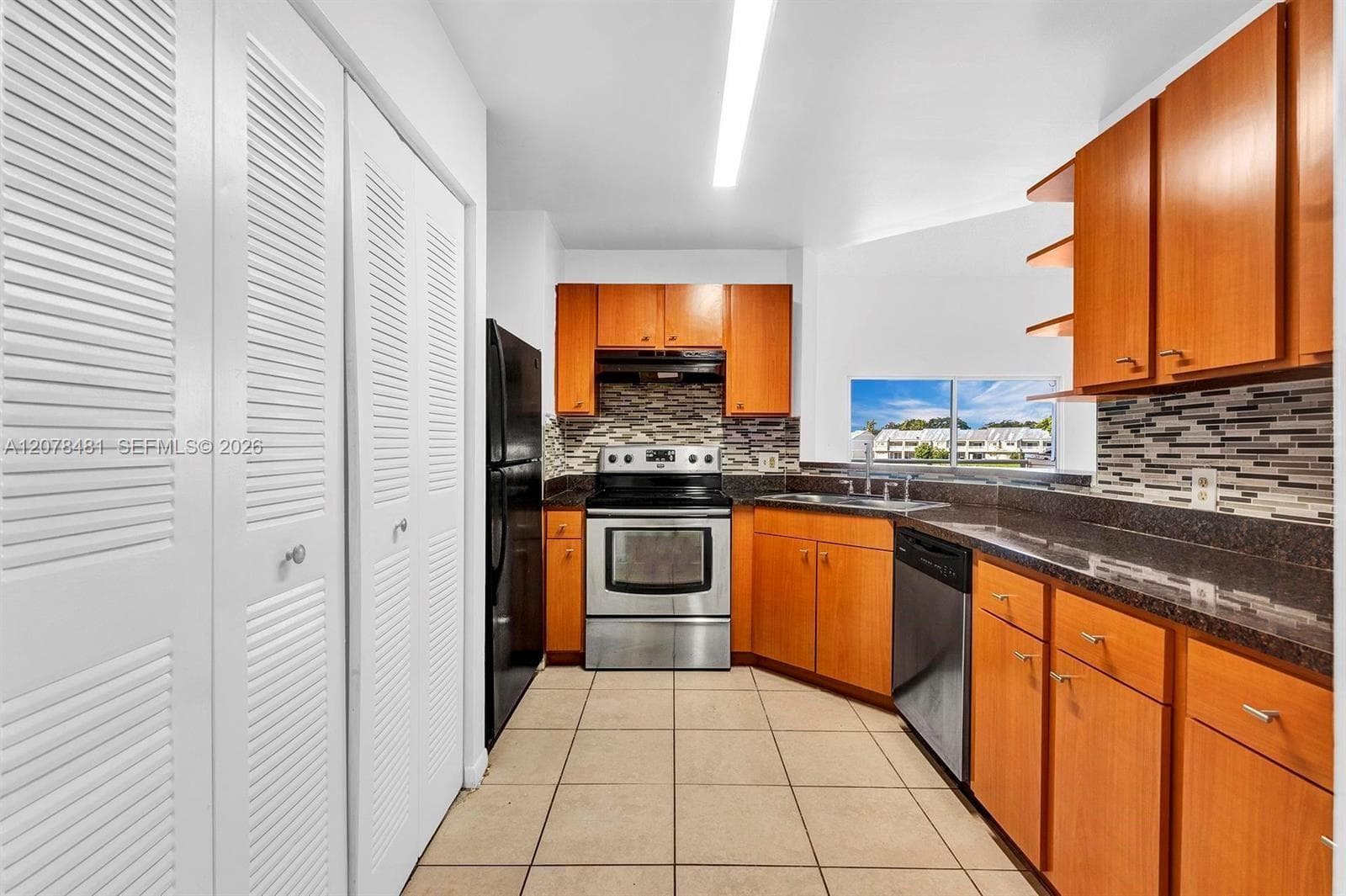 3449 NW 44th St # 205, Oakland Park, FL 33309 — zdjęcie 5