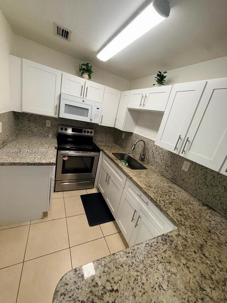 1017 SW 8th St # A, Hallandale Beach, FL 33009 — zdjęcie 5