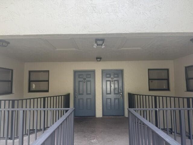 1495 LAKE CRYSTAL Drive # G, West Palm Beach, FL 33411 — zdjęcie 2