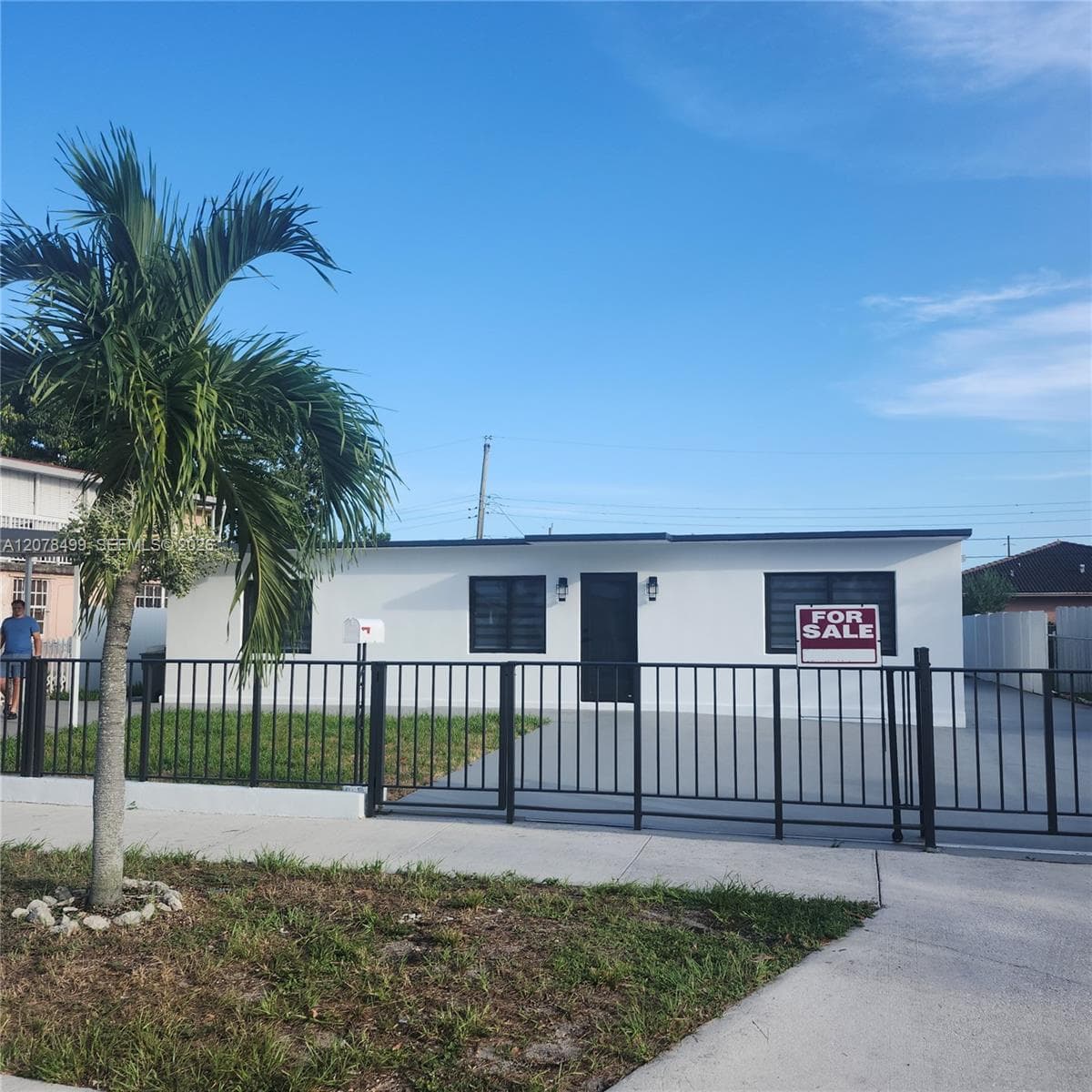 730 E 17th St, Hialeah, FL 33010 — zdjęcie 2