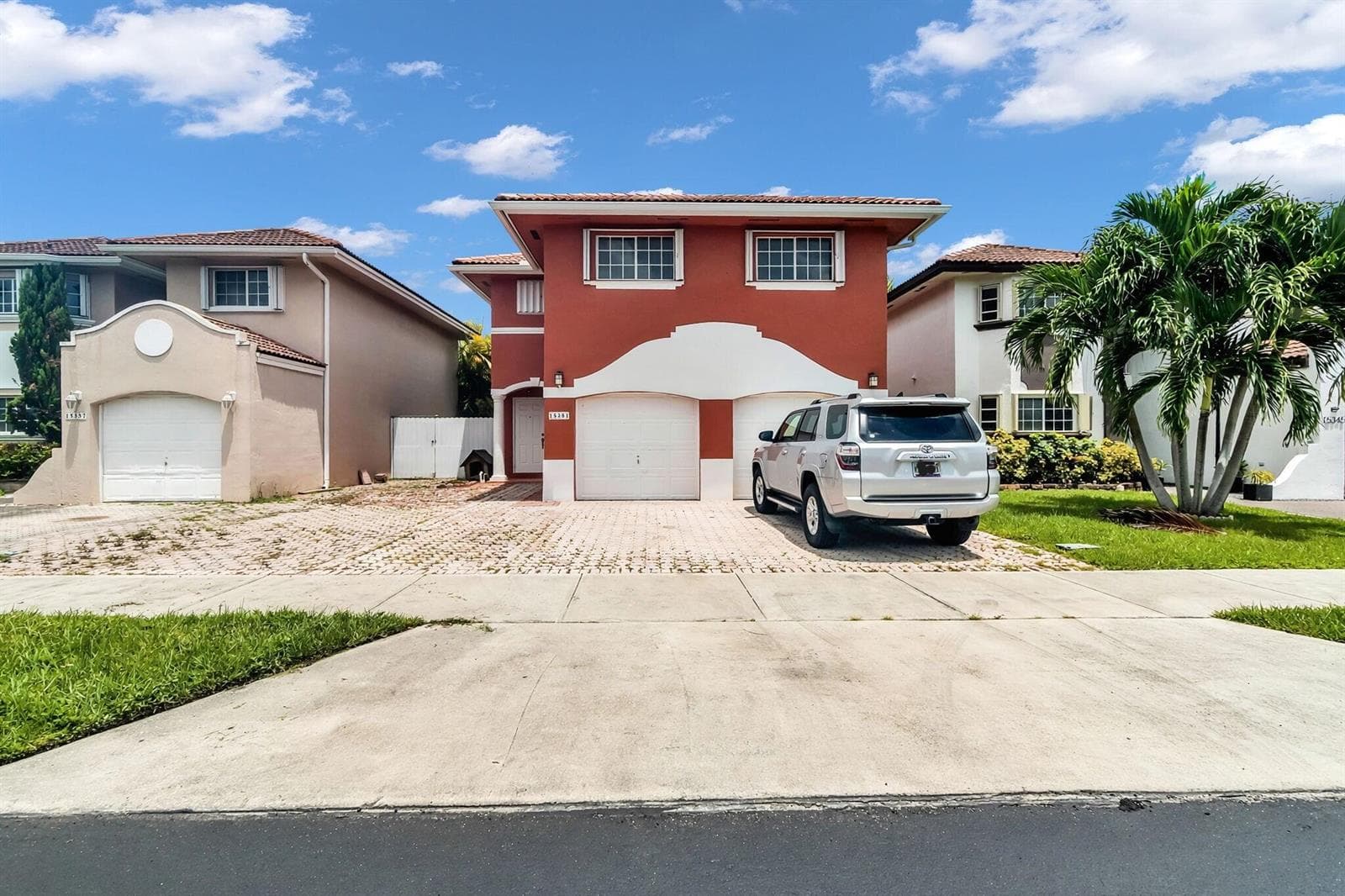 15351 SW 40TH Terrace, Miami, FL 33185 — zdjęcie 2