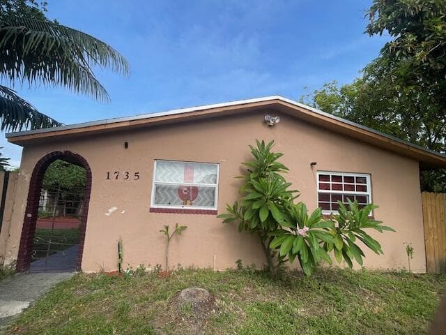 1735 SW 44th Terrace, Fort Lauderdale, FL 33317