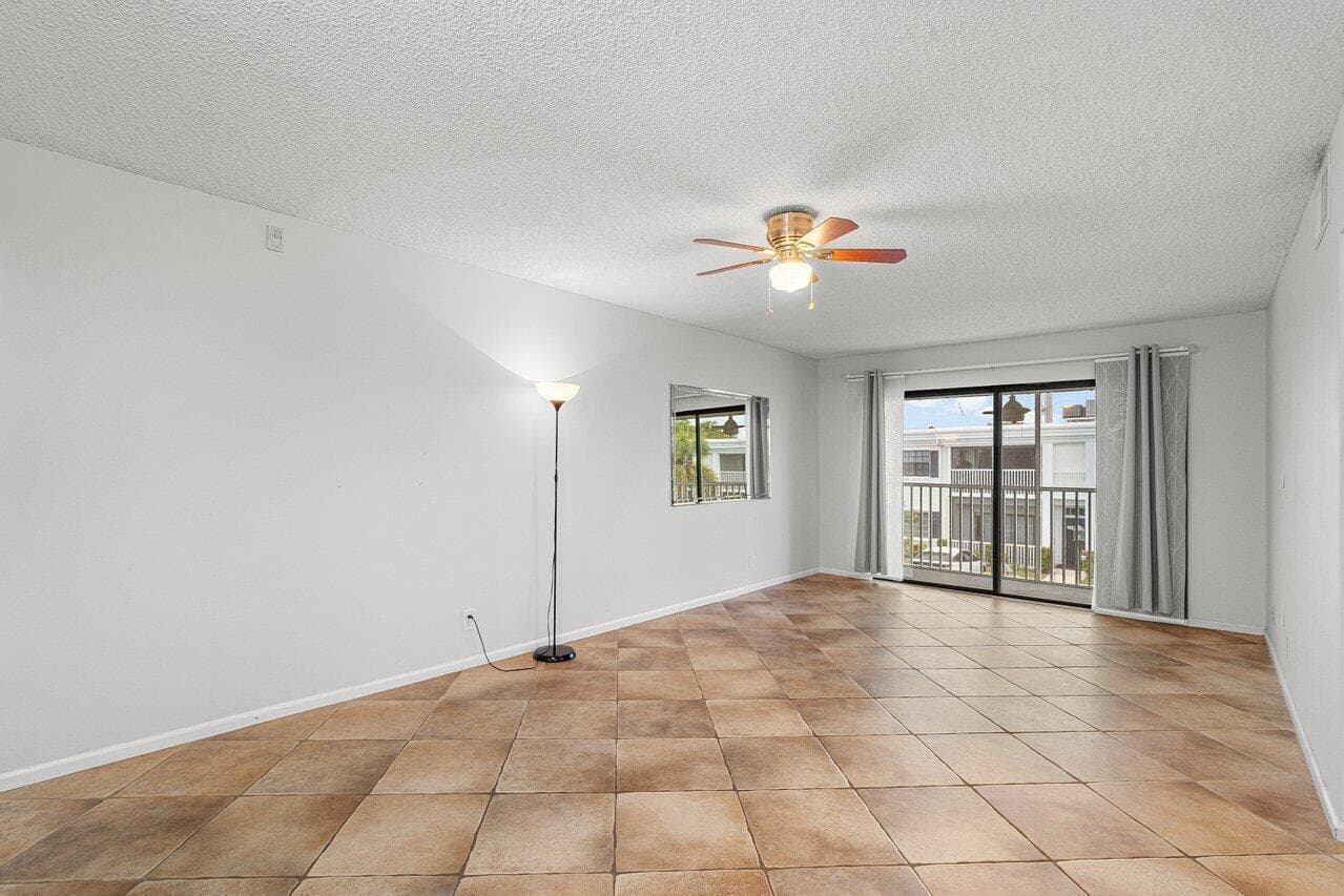 120 CYPRESS CLUB Drive # 231, Pompano Beach, FL 33060 — zdjęcie 4